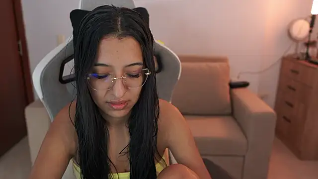 Valerygomez02 online show from 03/10/26, 02:22