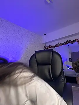 EMILIIA RICHTER   online show from 03/16/26, 07:51