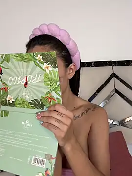 MiaKane99 online show from 11/01/25, 09:06