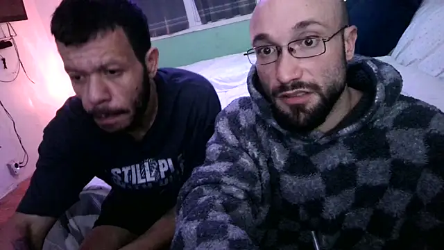 Snapshot of versatilevortex chatting on 10/28/25, 02:59 versatilevortex online show from 10/28/25, 02:59