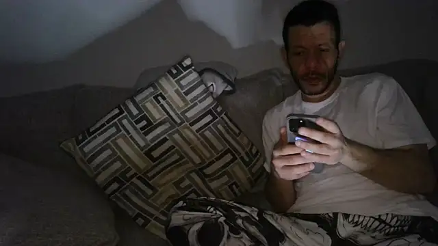 Snapshot of versatilevortex chatting on 04/06/26, 03:48 versatilevortex online show from 04/06/26, 03:48