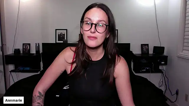 Snapshot of annmarieferrara chatting on 10/22/25, 02:34 annmarieferrara online show from 10/22/25, 02:34