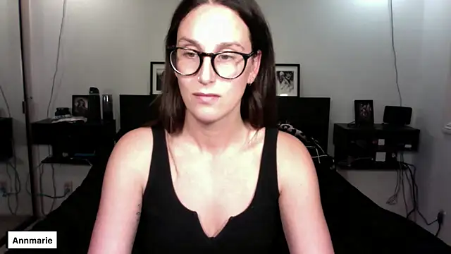 annmarieferrara online show from 11/12/25, 03:40