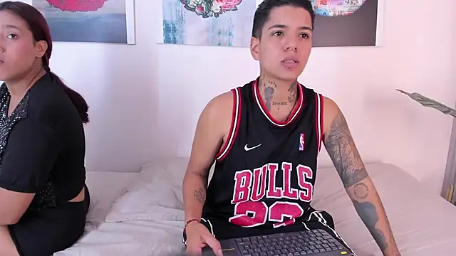 Girls inlove online show from 11/03/25, 12:28