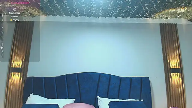 MiaHotmez online show from 09/26/25, 11:36