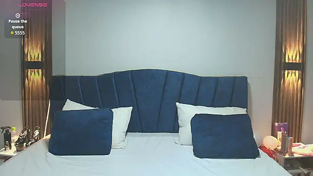 MiaHotmez online show from 09/27/25, 11:48