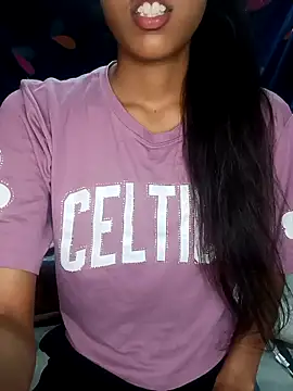 Snapshot of reetika6375 chatting on 09/30/25, 04:45 reetika6375 online show from 09/30/25, 04:45