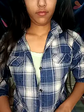 Snapshot of reetika6375 chatting on 11/07/25, 07:03 reetika6375 online show from 11/07/25, 07:03