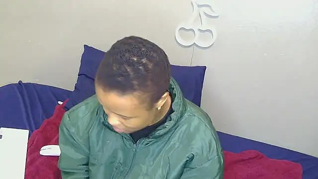 Serafynn online show from 10/01/25, 07:31