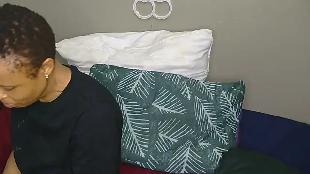 Serafynn online show from 10/04/25, 12:41