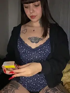 ravenadark online show from 10/17/25, 01:42