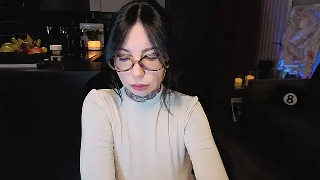 Snapshot of jeans-and-peach chatting on 10/03/25, 03:14 jeans-and-peach online show from 10/03/25, 03:14