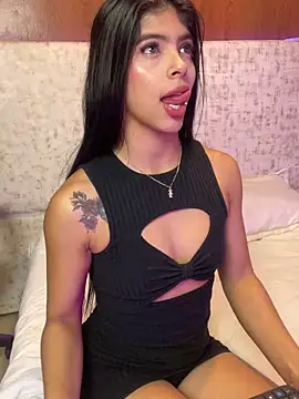 Snapshot of Ambersfoxx chatting on 11/04/25, 02:16 Ambersfoxx online show from 11/04/25, 02:16