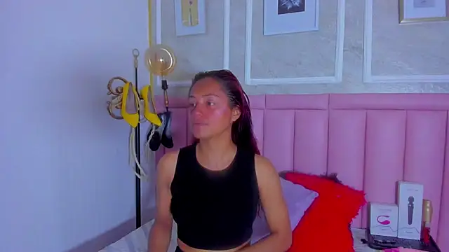 HoollyHendrix online show from 02/23/26, 08:28