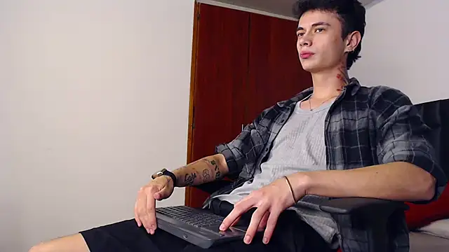 jaico santos online show from 10/22/25, 10:53