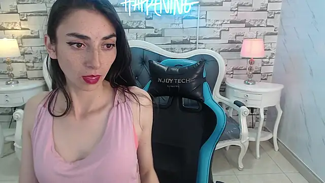 Snapshot of Maily_a_ chatting on 09/23/25, 04:04 Maily a online show from 09/23/25, 04:04