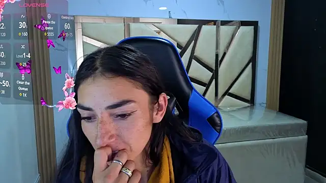 Maily a  online show from 02/26/26, 02:43