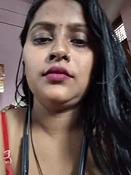 Jasmine Januja online show from 05/25/26, 01:44
