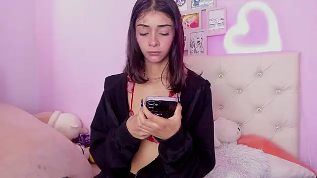 Yuni kim online show from 11/06/25, 03:57