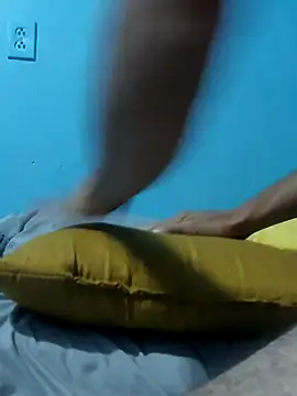 elflacodel25 online show from 09/18/25, 02:35