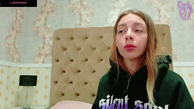 CoraVex online show from 10/03/25, 04:09