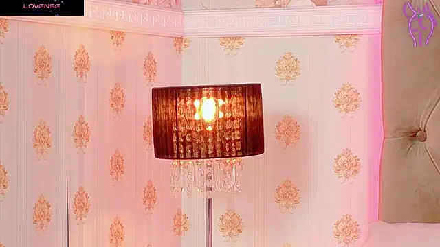 CoraVex online show from 10/23/25, 04:12