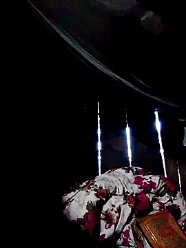 donna-bae online show from 10/04/25, 11:03