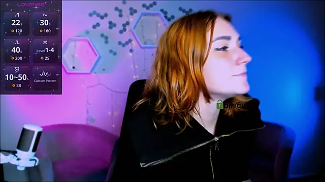 casey meow  online show from 11/10/25, 09:52