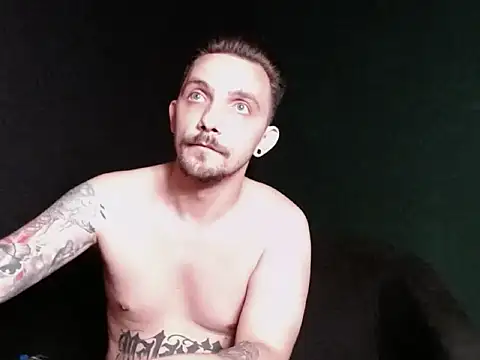 guesswhatbitch online show from 09/17/25, 09:27