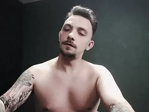 guesswhatbitch online show from 10/08/25, 08:23