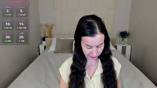 Snapshot of Stella_Leon chatting on 10/18/25, 01:08 Stella Leon online show from 10/18/25, 01:08