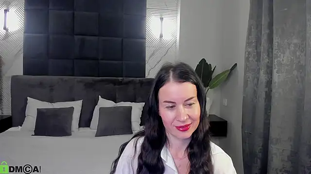 Snapshot of Stella_Leon chatting on 10/19/25, 01:28 Stella Leon online show from 10/19/25, 01:28