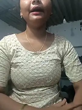 Hot Shredha online show from 09/27/25, 12:32