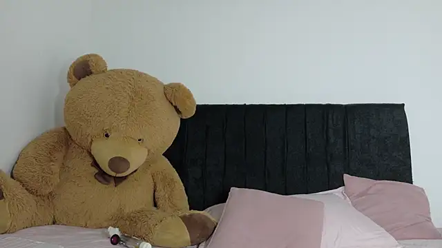 Snapshot of Natashaparker__ chatting on 06/11/26, 04:21 Natashaparker online show from 06/11/26, 04:21