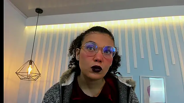 SweetStarr  online show from 10/15/25, 12:49