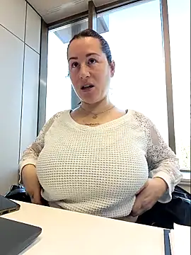 bichota85 online show from 02/06/26, 09:56