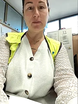 bichota85 online show from 04/16/26, 10:05