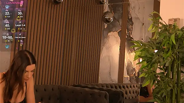 LunaVyx online show from 10/03/25, 04:09