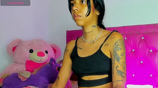 dahiiangomezz online show from 04/22/26, 01:08