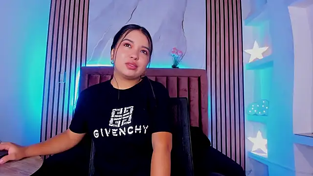 LunaWiill  online show from 10/23/25, 12:15