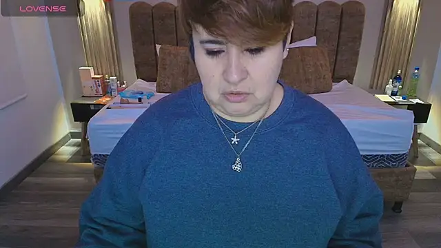 Sasharosee2 online show from 10/04/25, 12:03