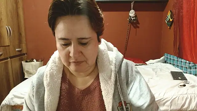 Sasharosee2 online show from 10/30/25, 12:28