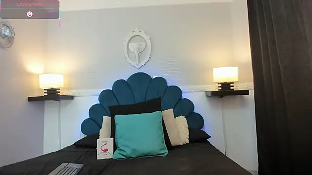 AllexJacob online show from 10/10/25, 01:10