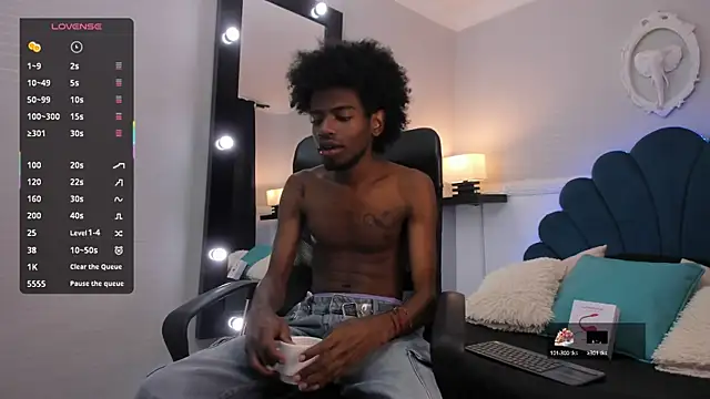 AllexJacob online show from 10/11/25, 01:20