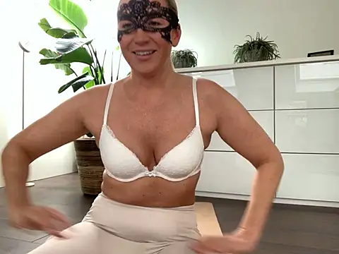 NikitaSky online show from 12/04/25, 11:19