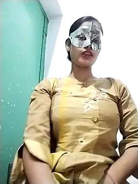 ms-naina online show from 12/18/25, 06:47