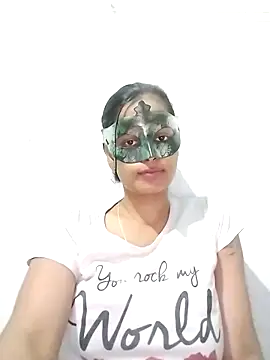 ms-naina online show from 04/25/26, 04:59