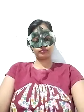ms-naina online show from 04/28/26, 05:29