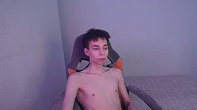 adam kpoy online show from 10/04/25, 02:37
