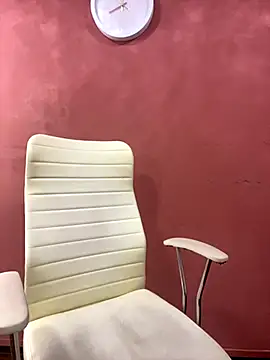 Ssusann Pink online show from 10/12/25, 01:59